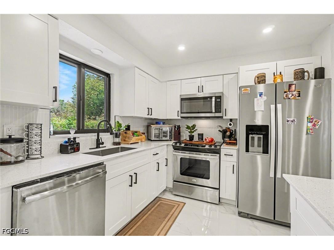 73 Cardinal Drive North Fort Myers FL 33917 2026015823 image16