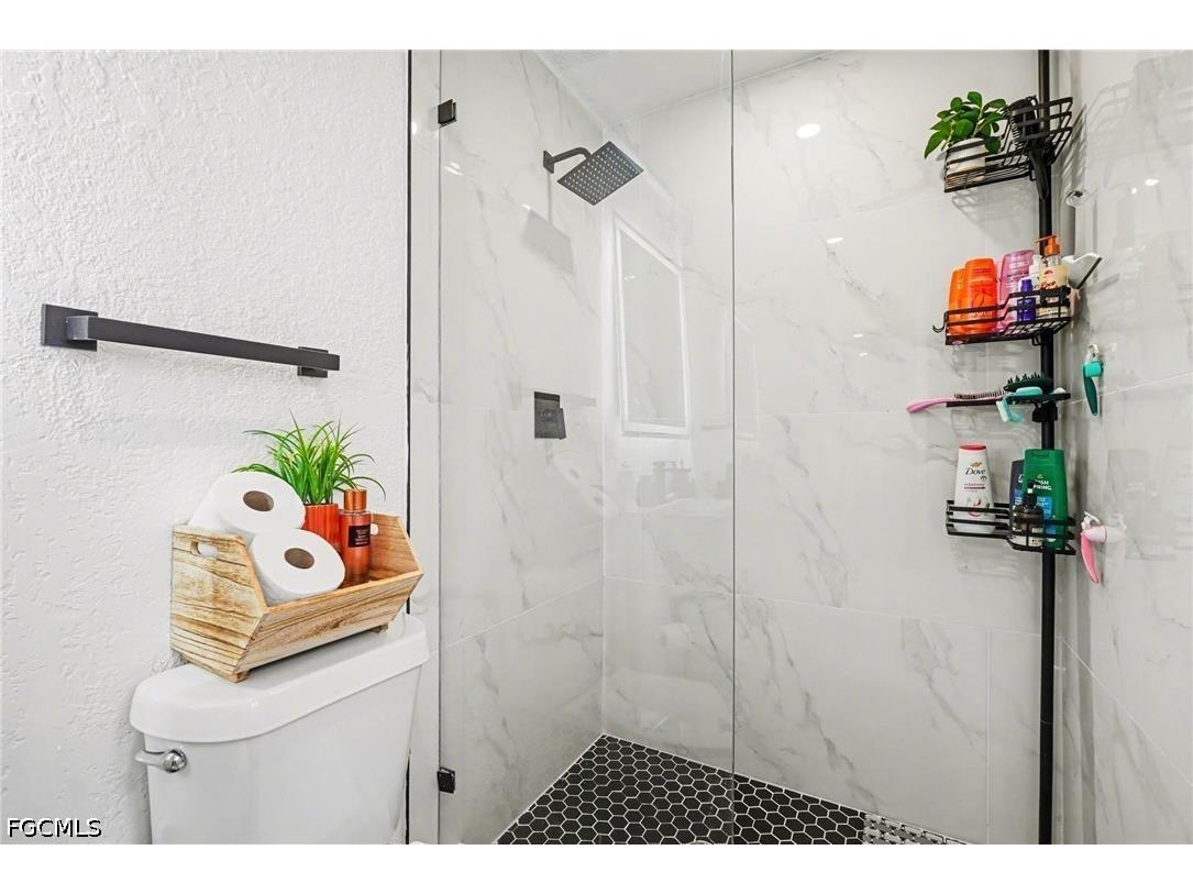 73 Cardinal Drive North Fort Myers FL 33917 2026015823 image23