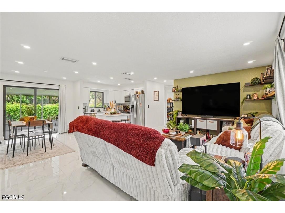 73 Cardinal Drive North Fort Myers FL 33917 2026015823 image3