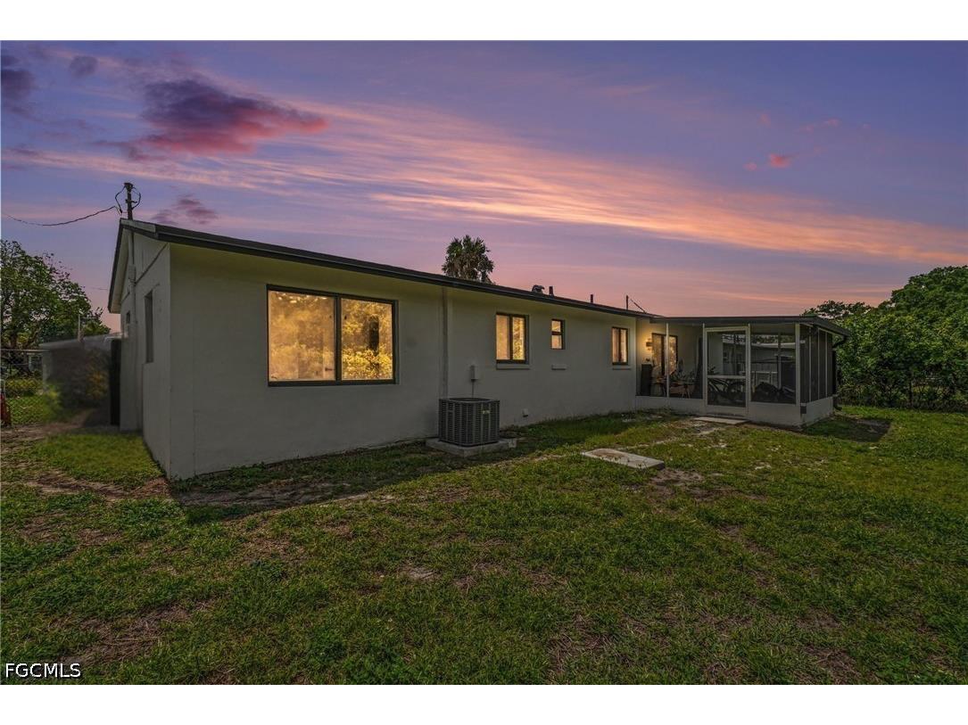 73 Cardinal Drive North Fort Myers FL 33917 2026015823 image40