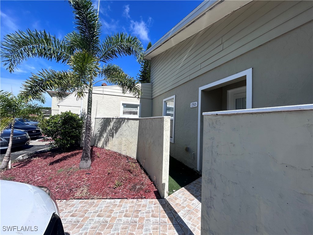 730 111th Avenue N Naples FL 34108 225069242 image2