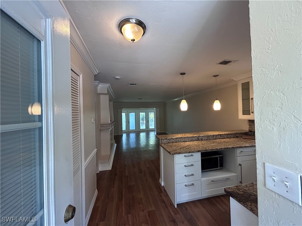 730 111th Avenue N Naples FL 34108 225069242 image3