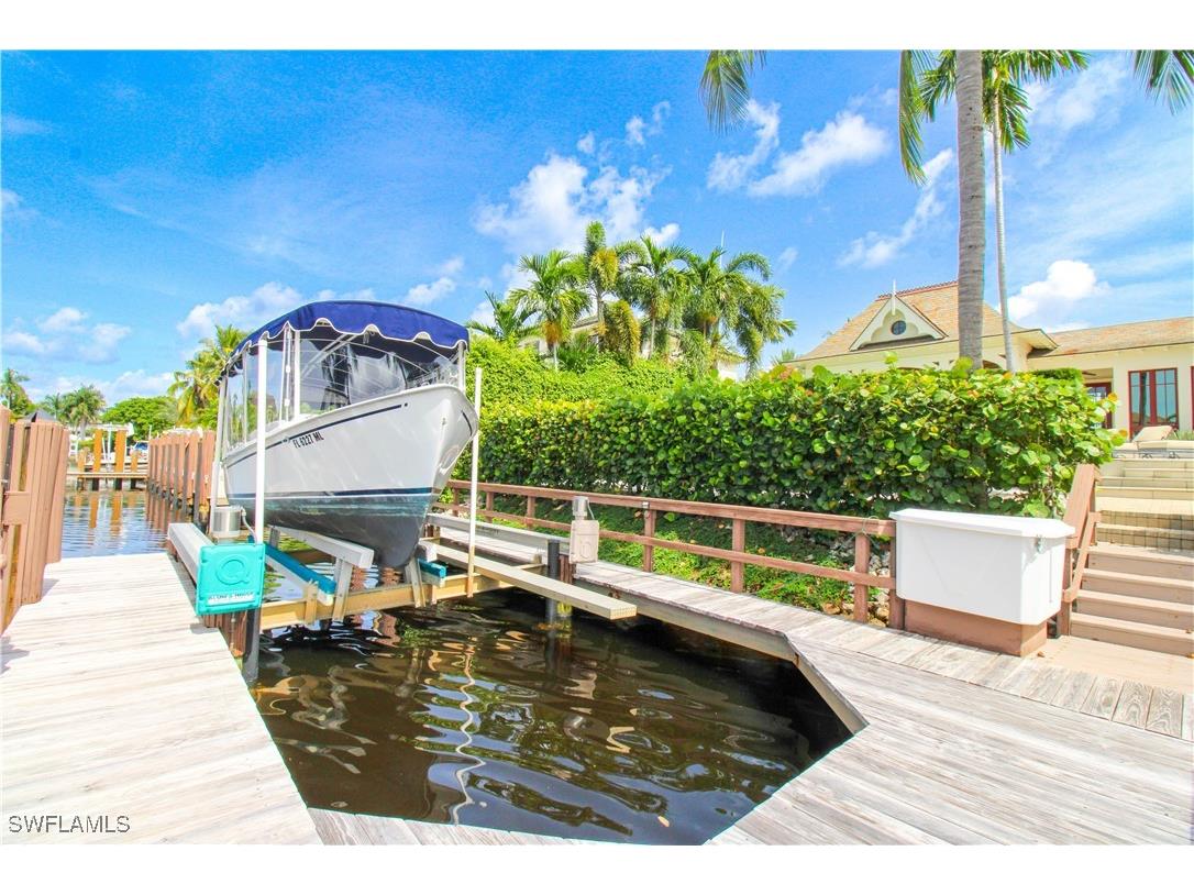 730 21st Avenue S Naples FL 34102 225054992 image18