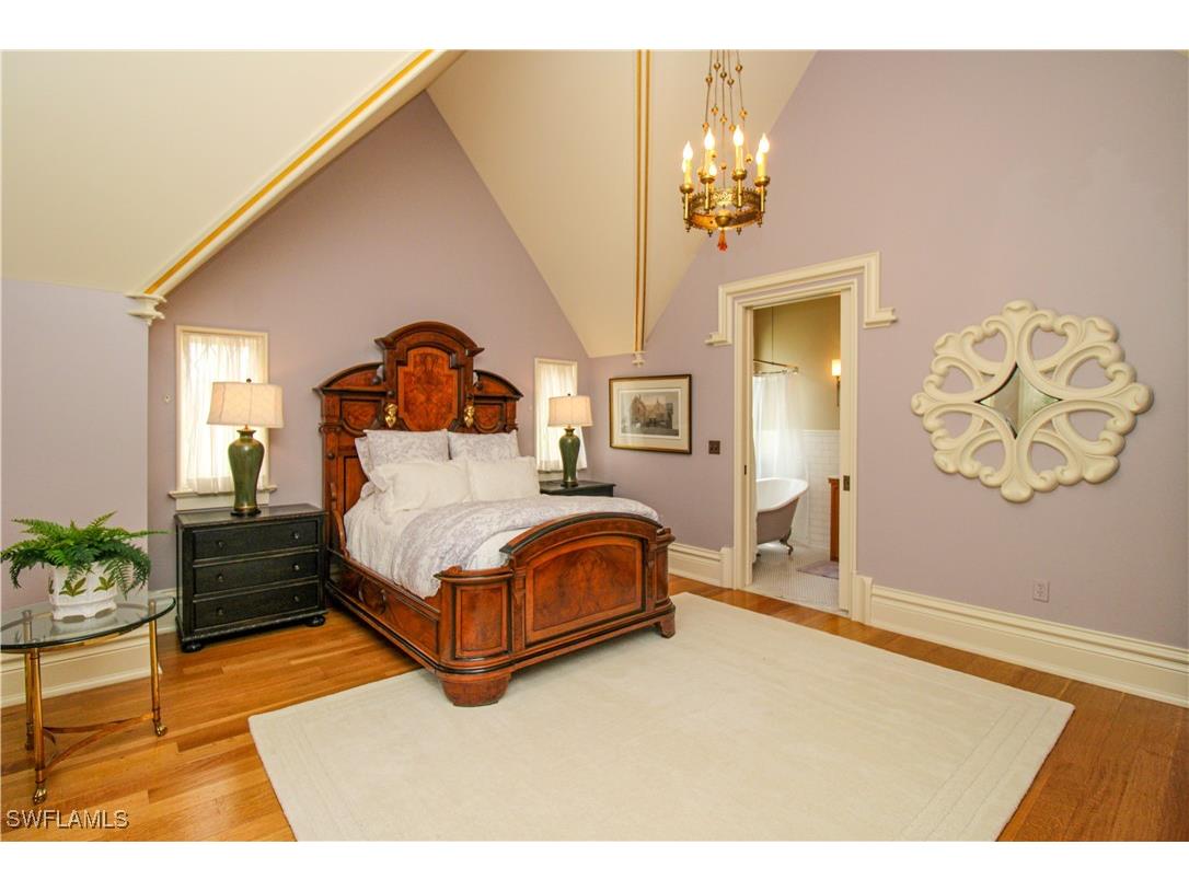 730 21st Avenue S Naples FL 34102 225054992 image39