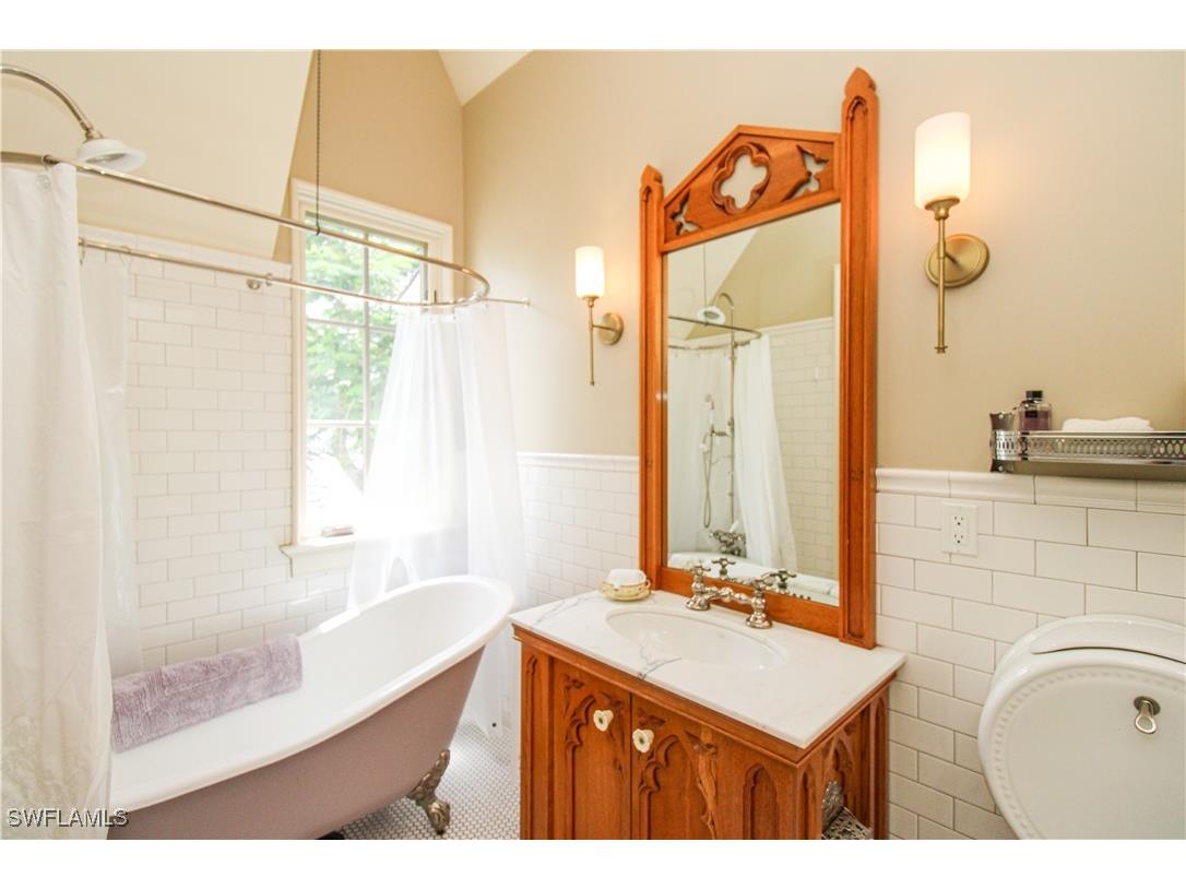 730 21st Avenue S Naples FL 34102 225054992 image40