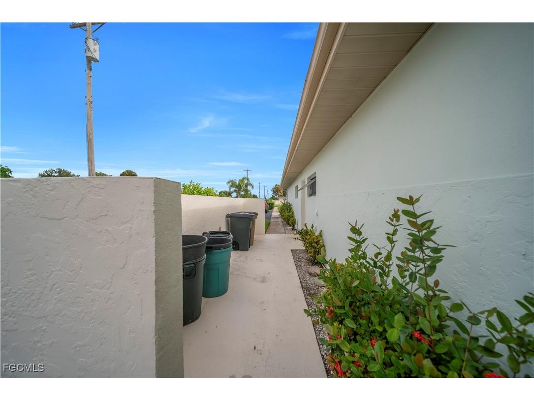 730 Joel Boulevard Lehigh Acres FL 33936 2025011460 image4