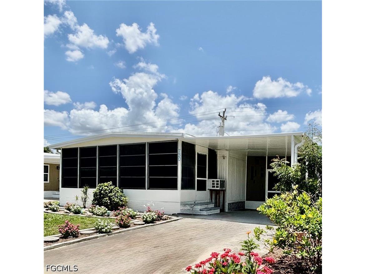 730 Knotty Pine Circle North Fort Myers FL 33917 2026028106 image1