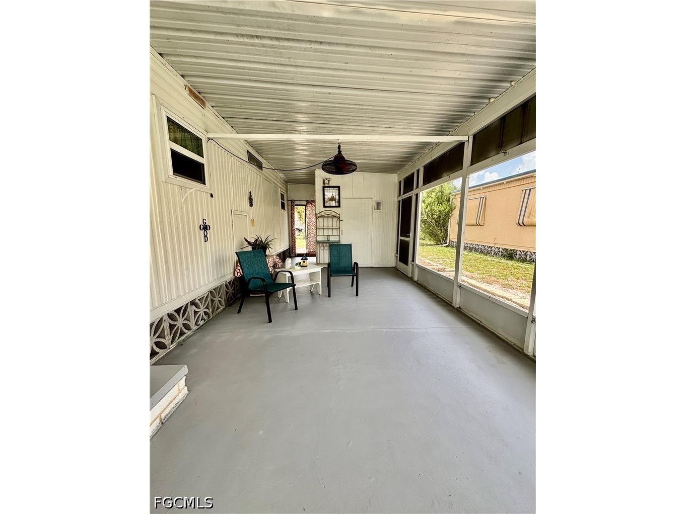 730 Knotty Pine Circle North Fort Myers FL 33917 2026028106 image2