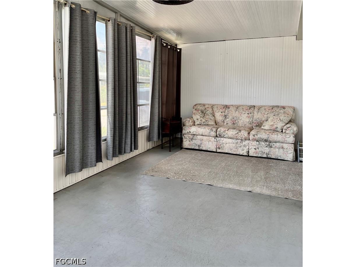 730 Knotty Pine Circle North Fort Myers FL 33917 2026028106 image32