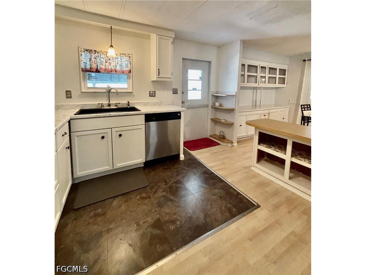 730 Knotty Pine Circle North Fort Myers FL 33917 2026028106 image7