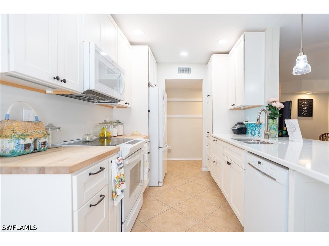 7306 Ascot Court #10-2 Naples FL 34104 226014229 image9
