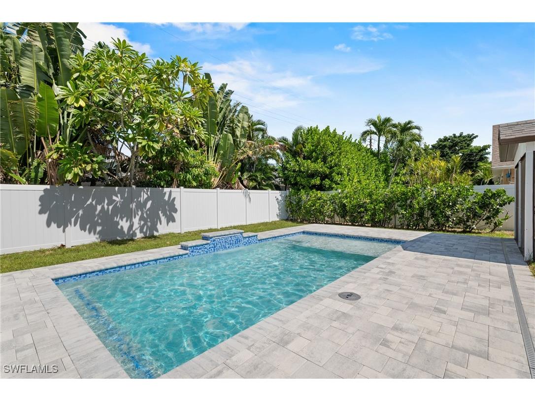 731 102nd Avenue N Naples FL 34108 225075679 image19