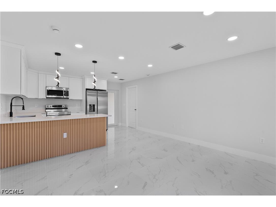 731 Camilla Street E Lehigh Acres FL 33974 2026026111 image9