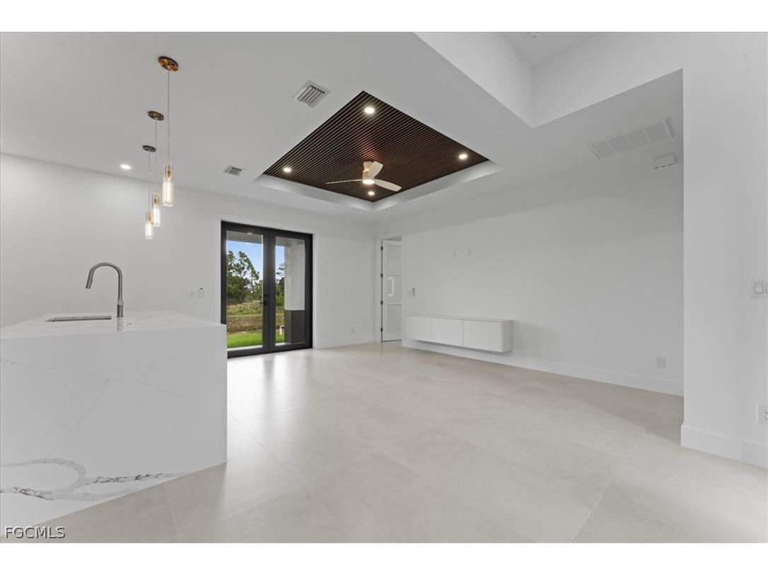 731 Colyer Street E Lehigh Acres FL 33974 2026010395 image4