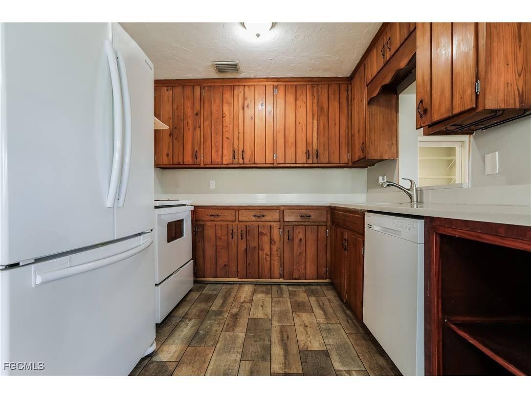 731 Cypress Avenue Venice FL 34285 2025022416 image13