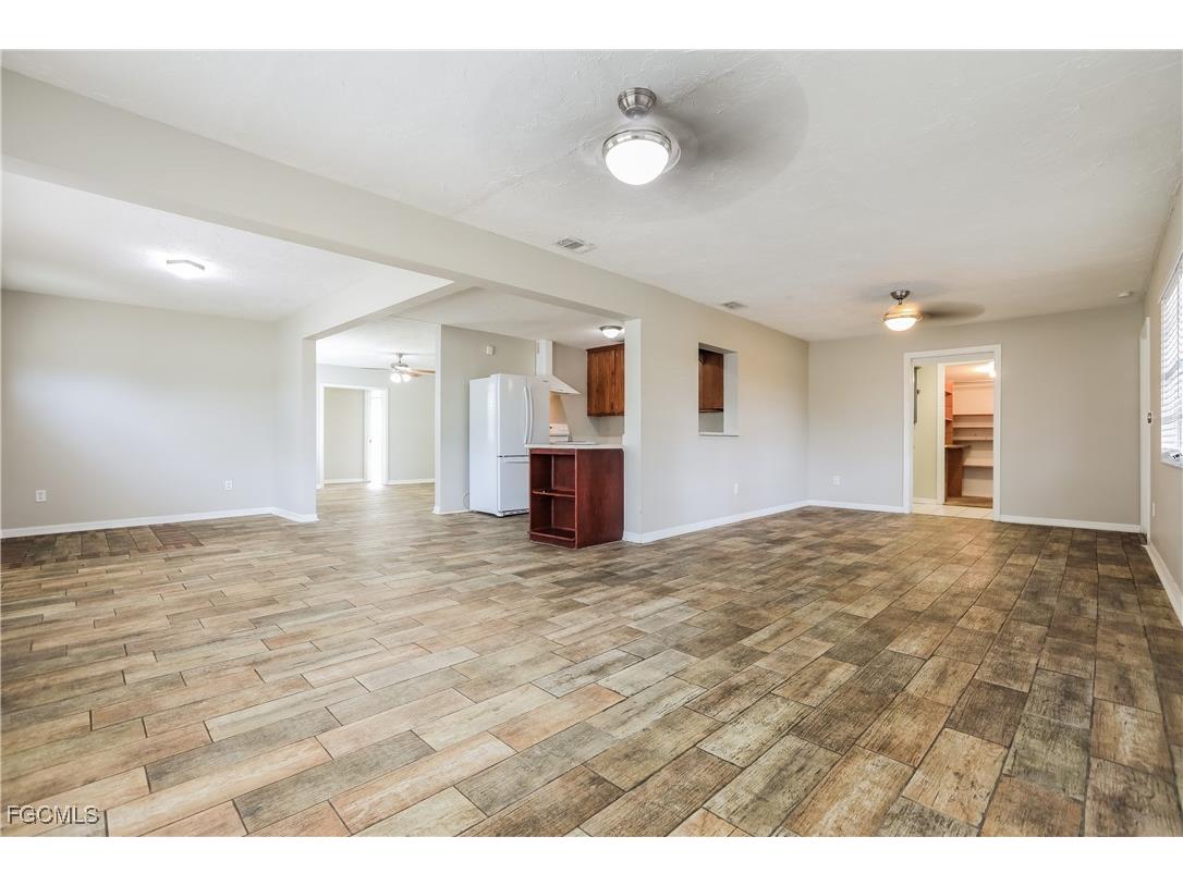 731 Cypress Avenue Venice FL 34285 2025022416 image14