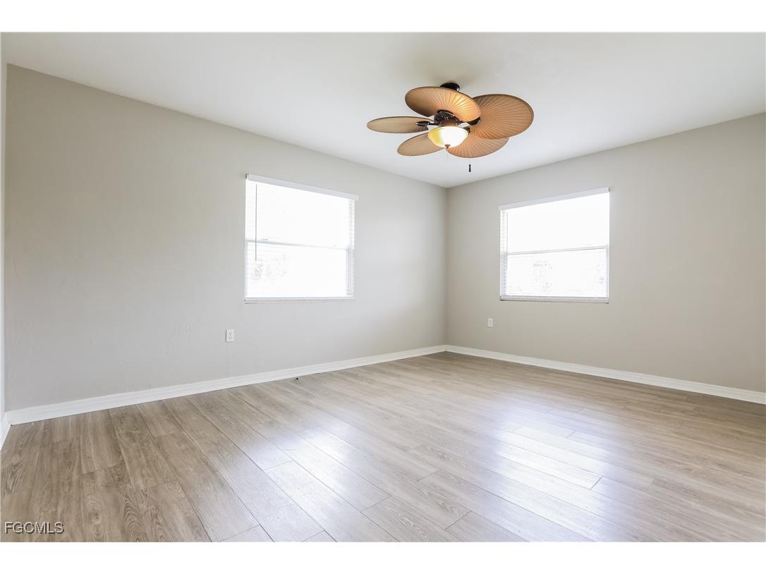 731 Cypress Avenue Venice FL 34285 2025022416 image6