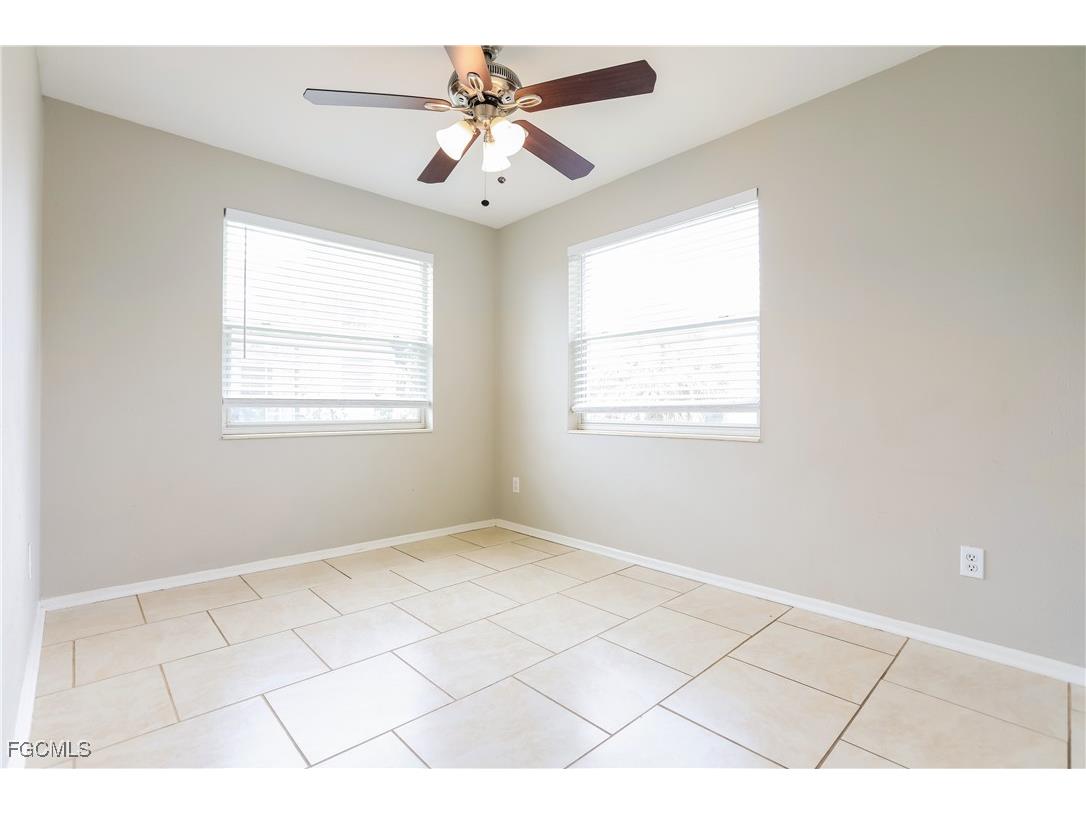 731 Cypress Avenue Venice FL 34285 2025022416 image8