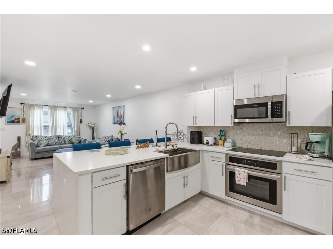 731 W Elkcam Circle #A109 Marco Island FL 34145 226018394 image1