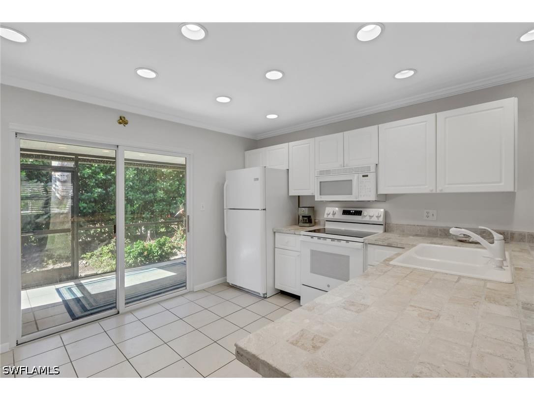 731 W Elkcam Circle #B113 Marco Island FL 34145 226013826 image12