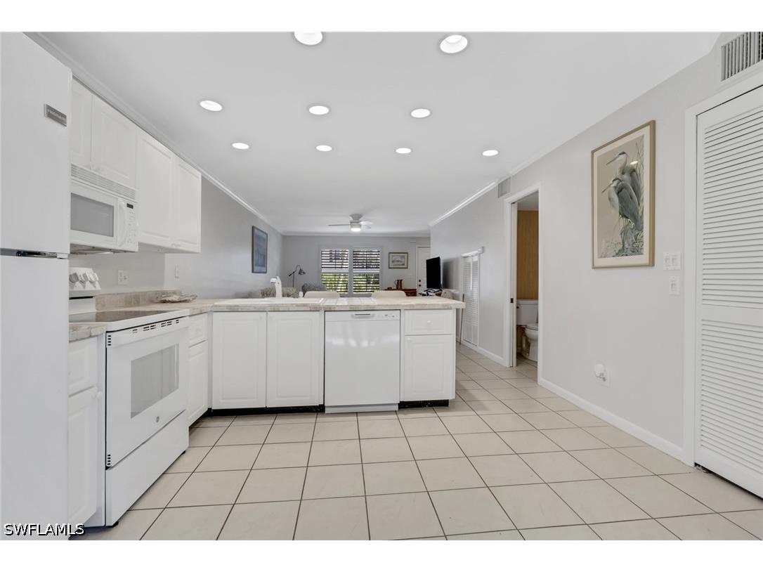 731 W Elkcam Circle #B113 Marco Island FL 34145 226013826 image15