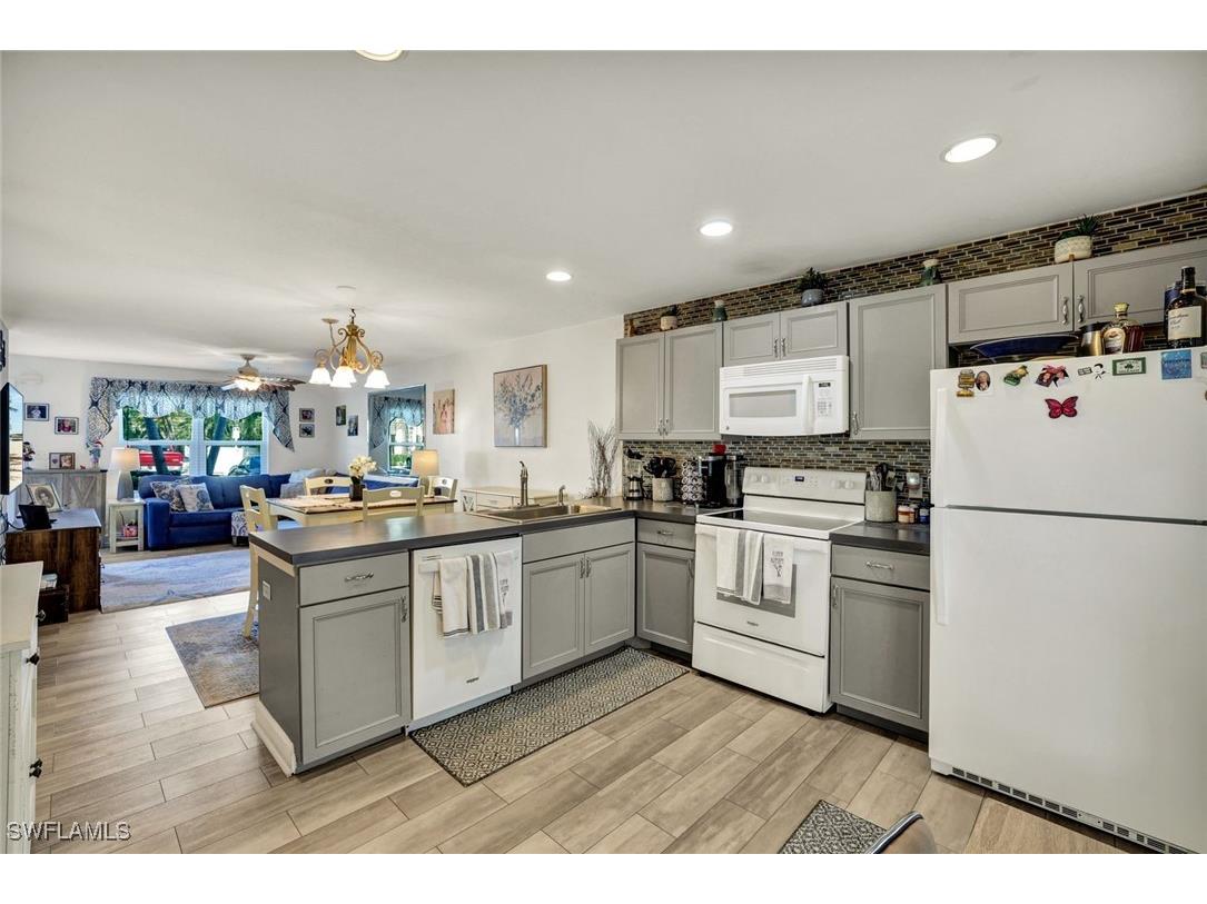 731 W Elkcam Circle #B114 Marco Island FL 34145 225084832 image4