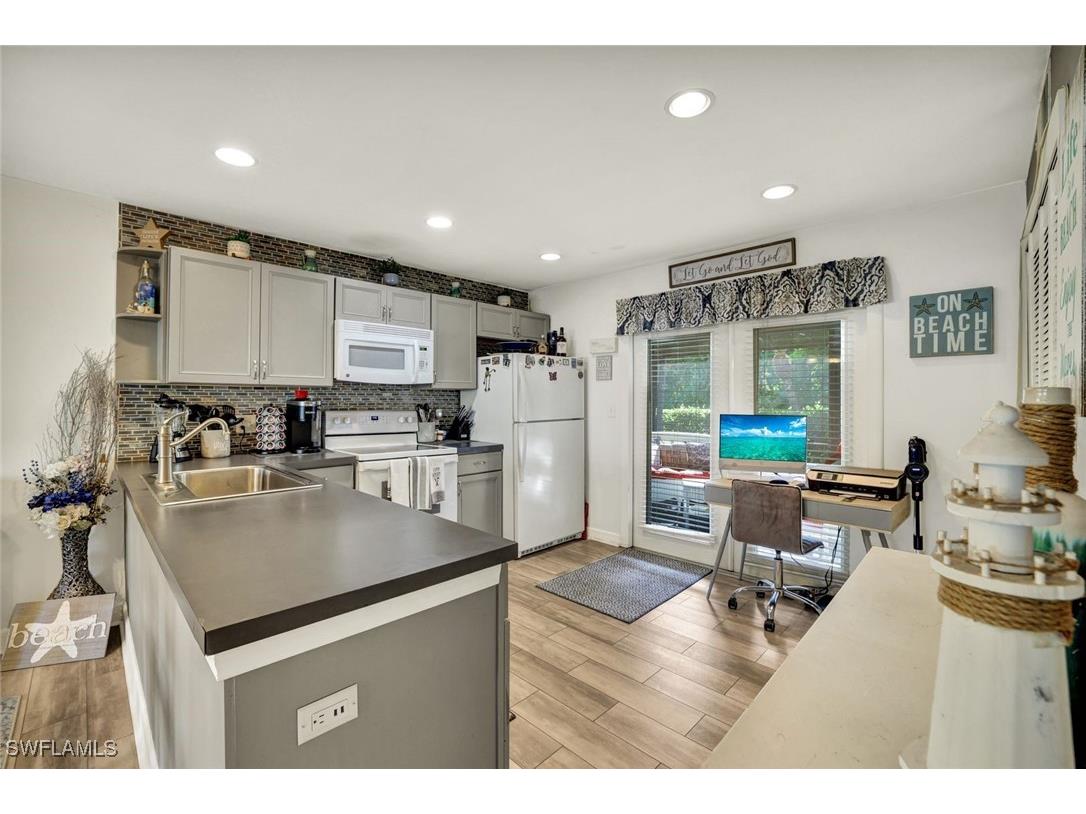 731 W Elkcam Circle #B114 Marco Island FL 34145 225084832 image7