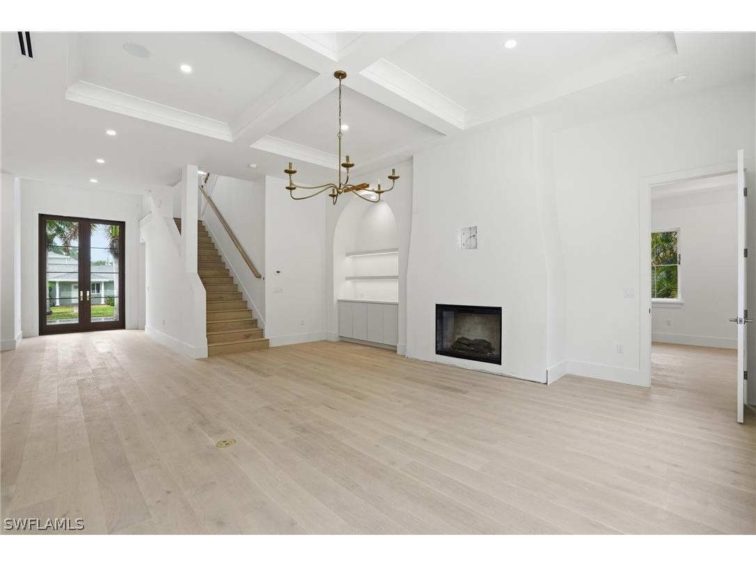 732 12th Street N Naples FL 34102 226010314 image5