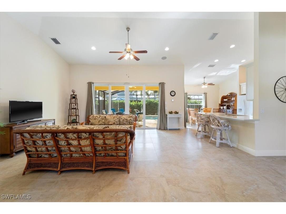 732 7th Avenue N Naples FL 34102 225080665 image10