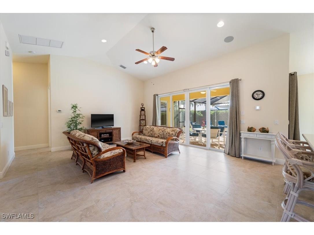 732 7th Avenue N Naples FL 34102 225080665 image11