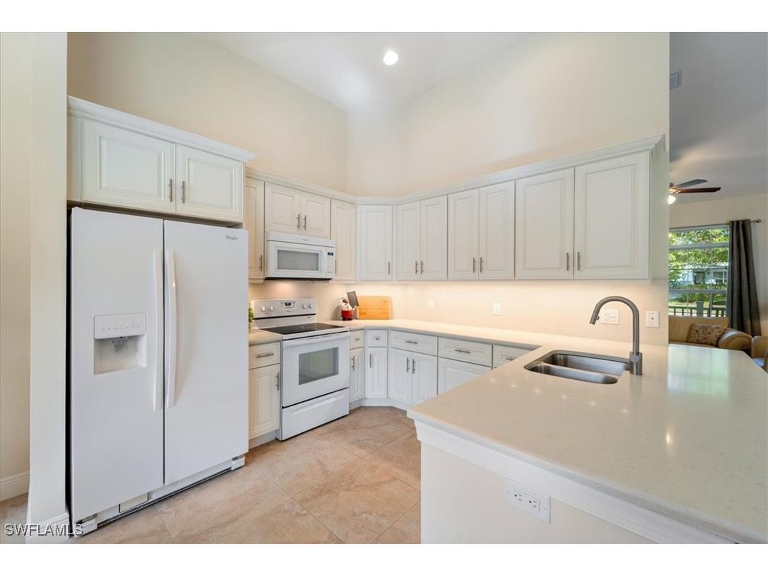 732 7th Avenue N Naples FL 34102 225080665 image16