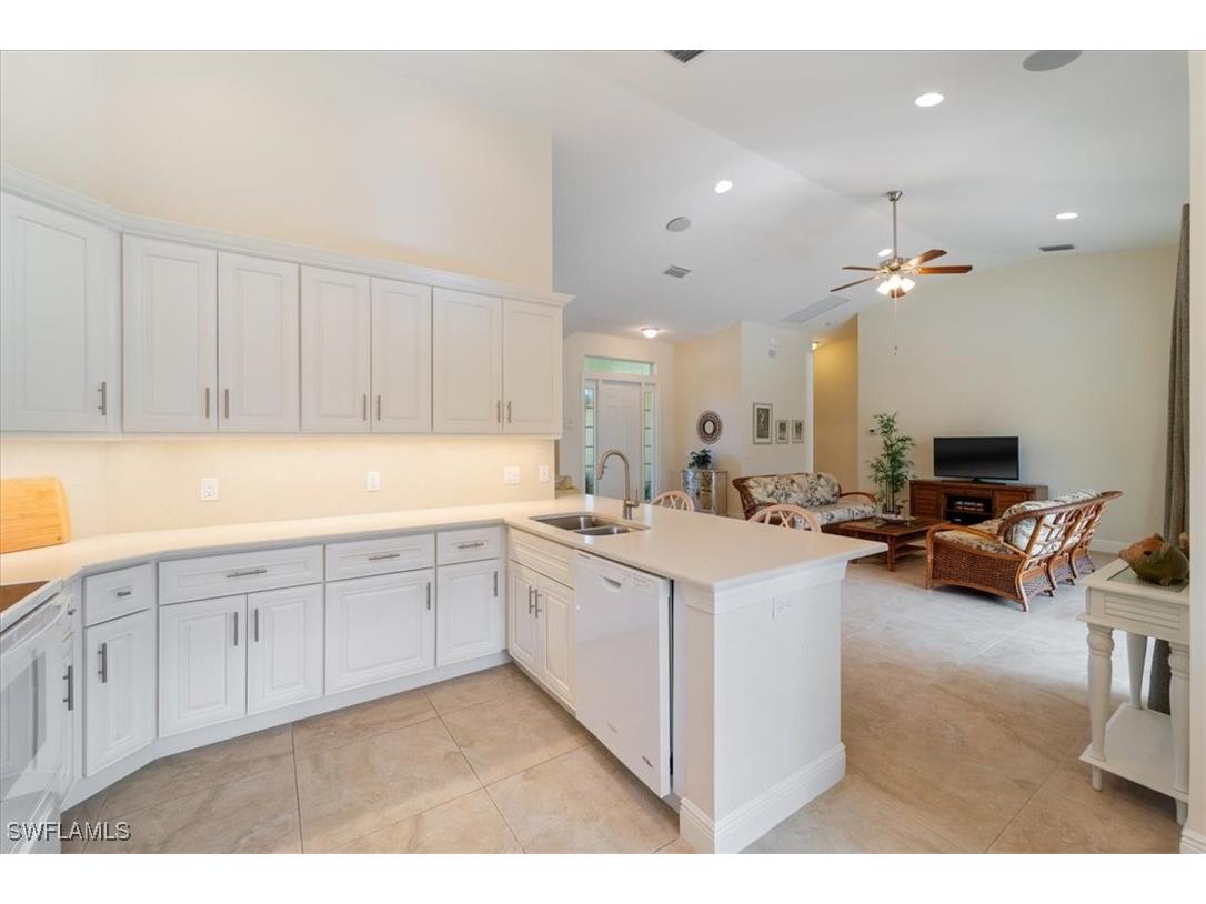 732 7th Avenue N Naples FL 34102 225080665 image17