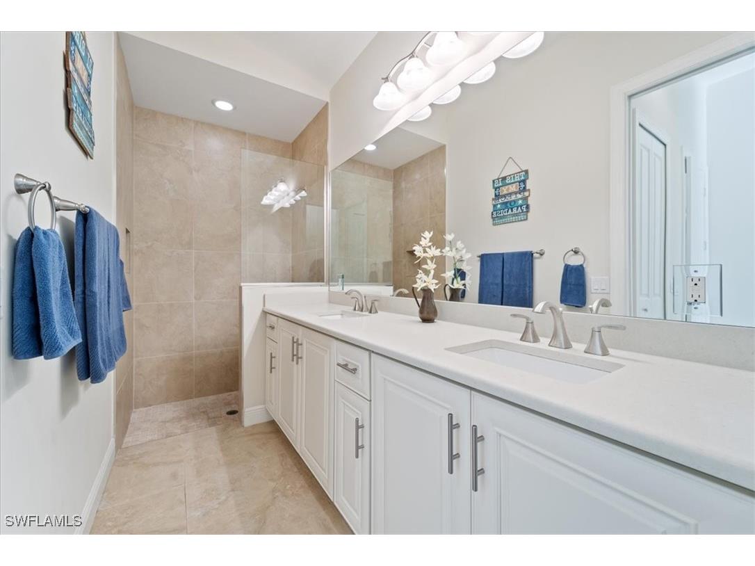 732 7th Avenue N Naples FL 34102 225080665 image25