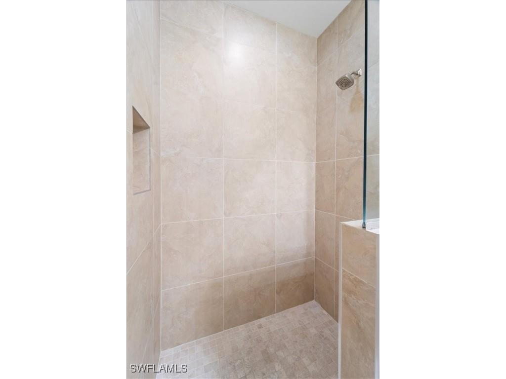 732 7th Avenue N Naples FL 34102 225080665 image26