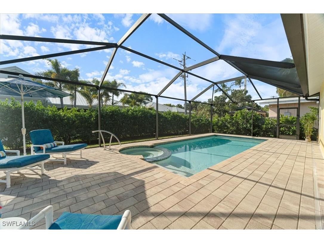 732 7th Avenue N Naples FL 34102 225080665 image36