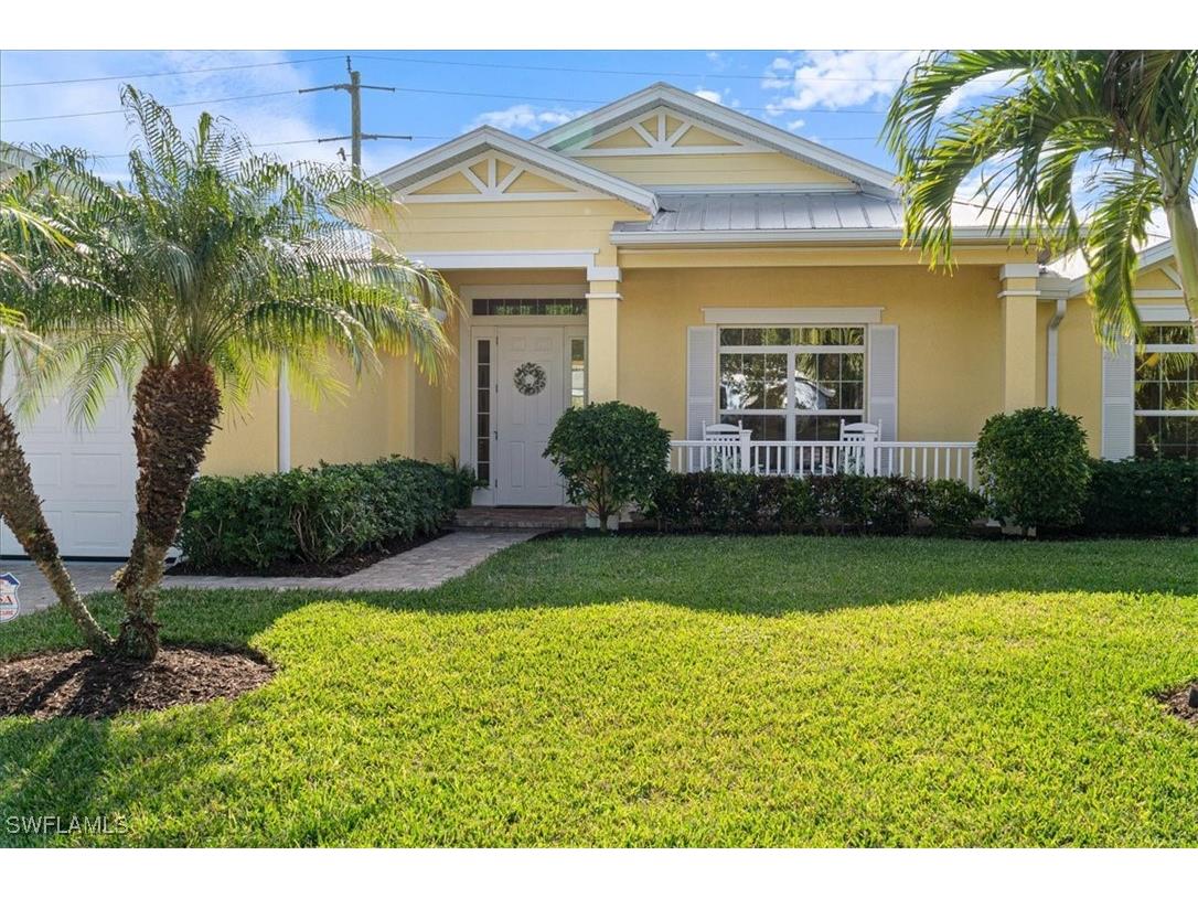 732 7th Avenue N Naples FL 34102 225080665 image6