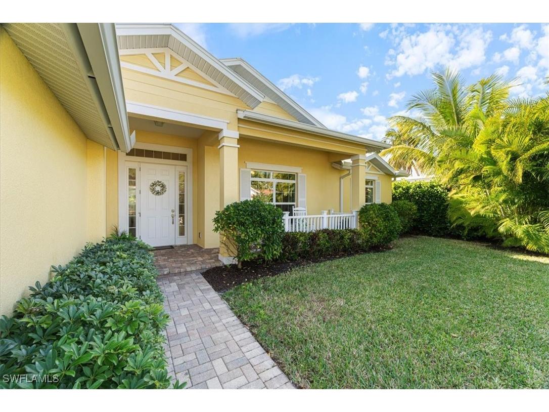 732 7th Avenue N Naples FL 34102 225080665 image8