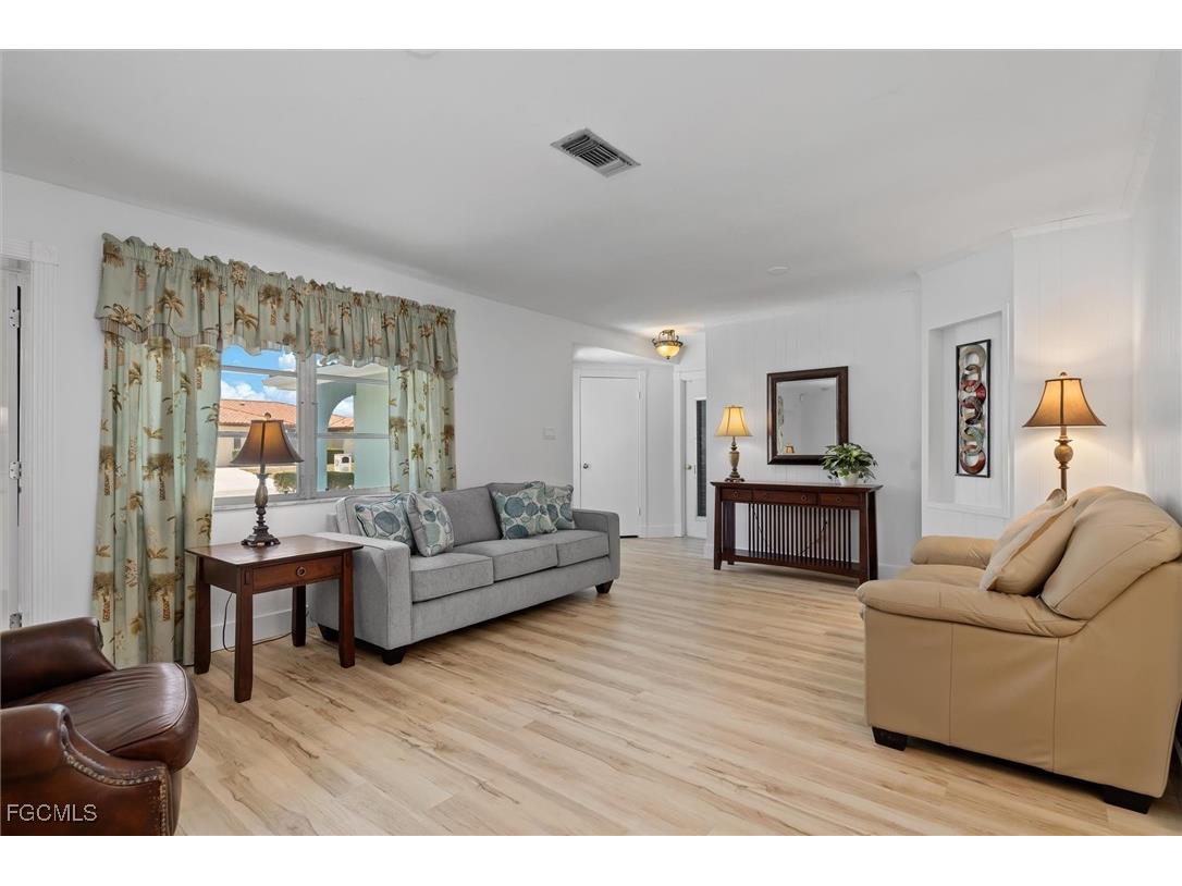 732 Santa Margerita Lane Punta Gorda FL 33950 2025004245 image4