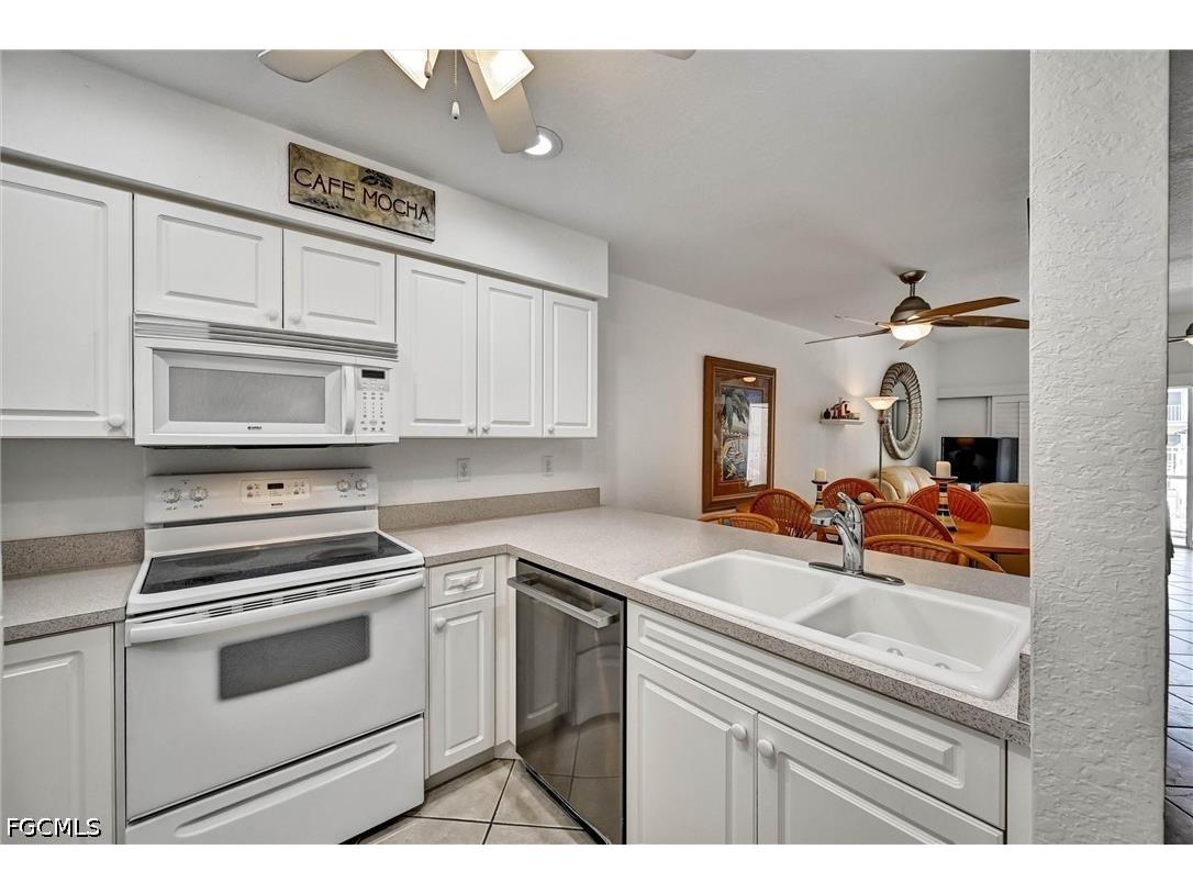 732 Victoria Drive #4 Cape Coral FL 33904 2026021366 image16