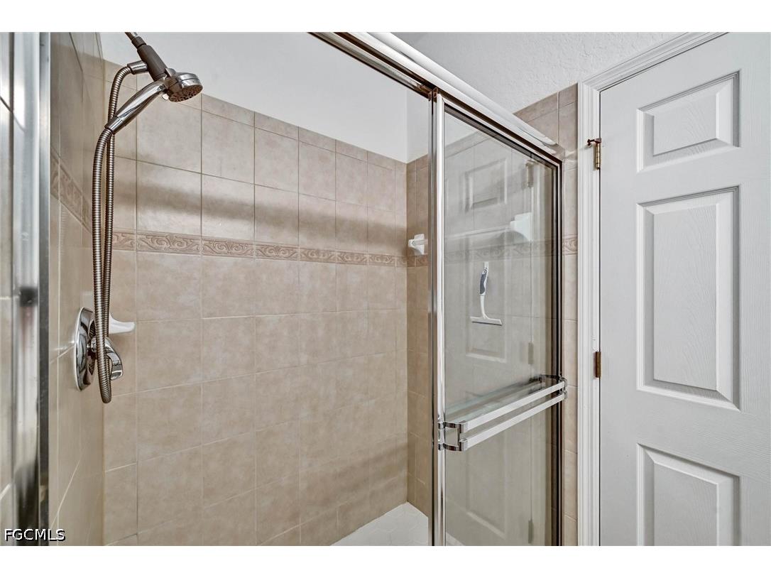 732 Victoria Drive #4 Cape Coral FL 33904 2026021366 image34