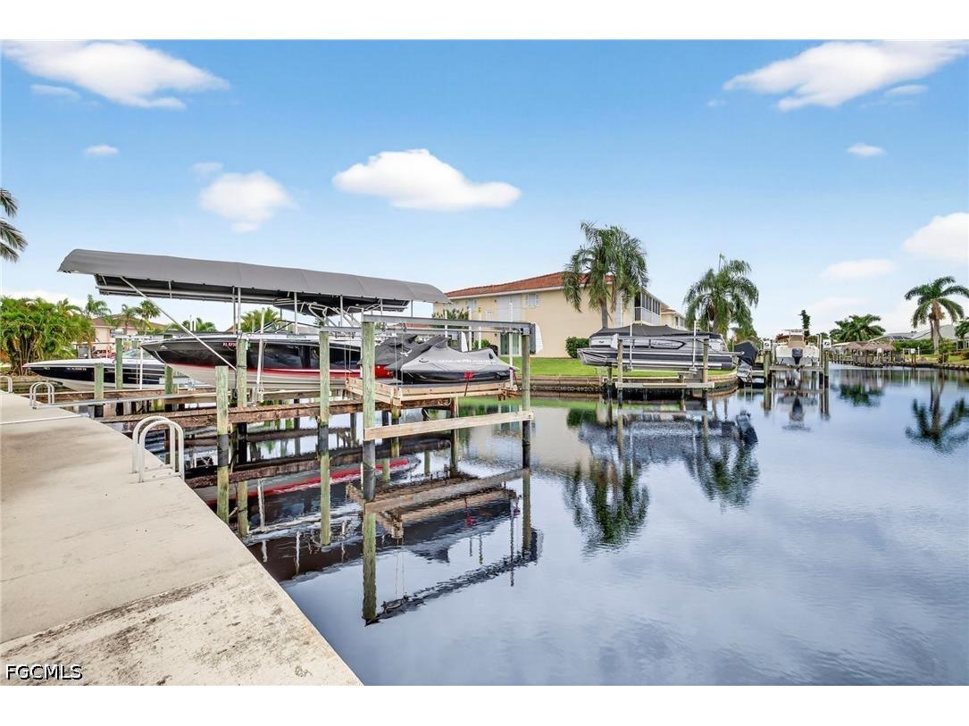 732 Victoria Drive #4 Cape Coral FL 33904 2026021366 image8
