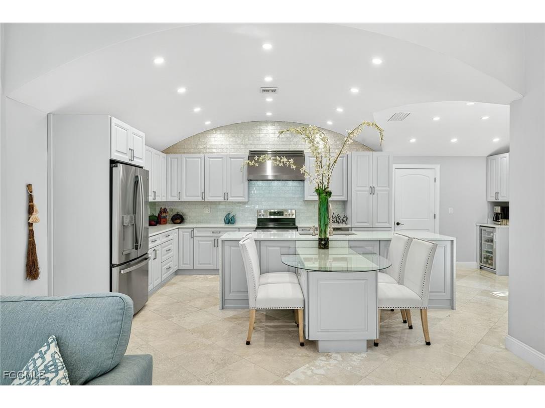 732 Windlass Way Sanibel FL 33957 2025016277 image11