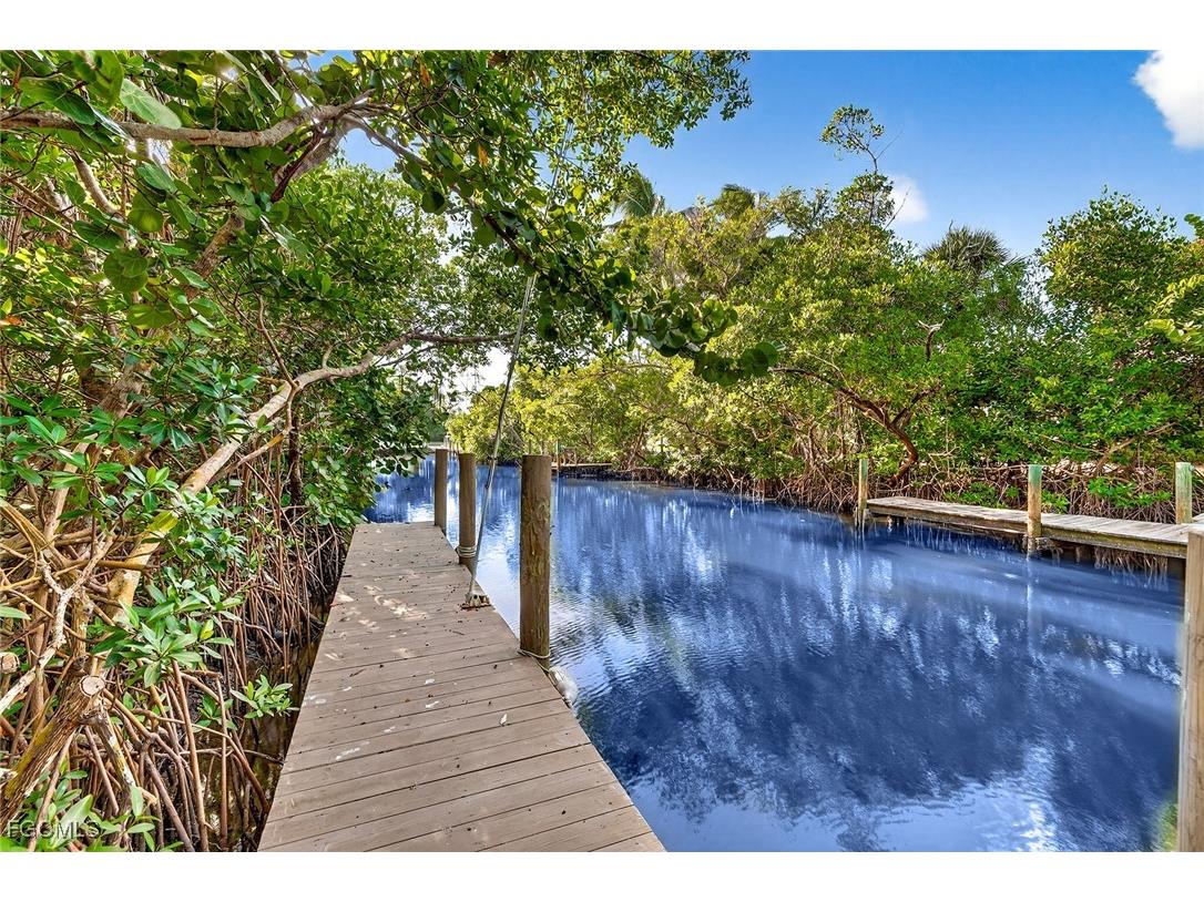 732 Windlass Way Sanibel FL 33957 2025016277 image46