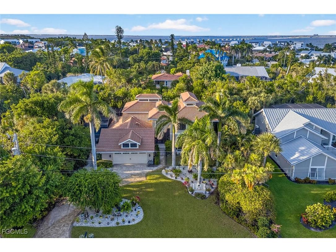 732 Windlass Way Sanibel FL 33957 2025016277 image47