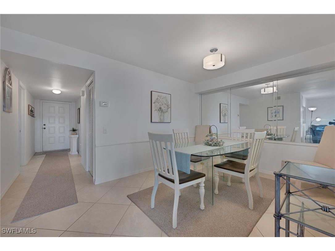 7320 Glenmoor Lane #2203 Naples FL 34104 225081268 image2