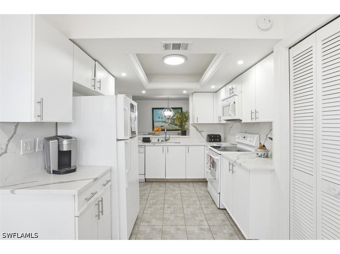7320 Glenmoor Lane #2206 Naples FL 34104 226018064 image9