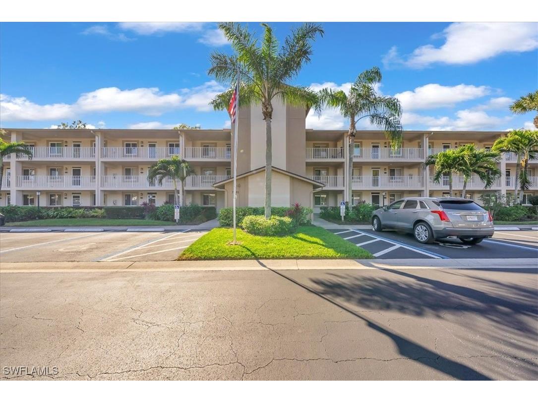 7320 Glenmoor Lane #2304 Naples FL 34104 226004430 image1