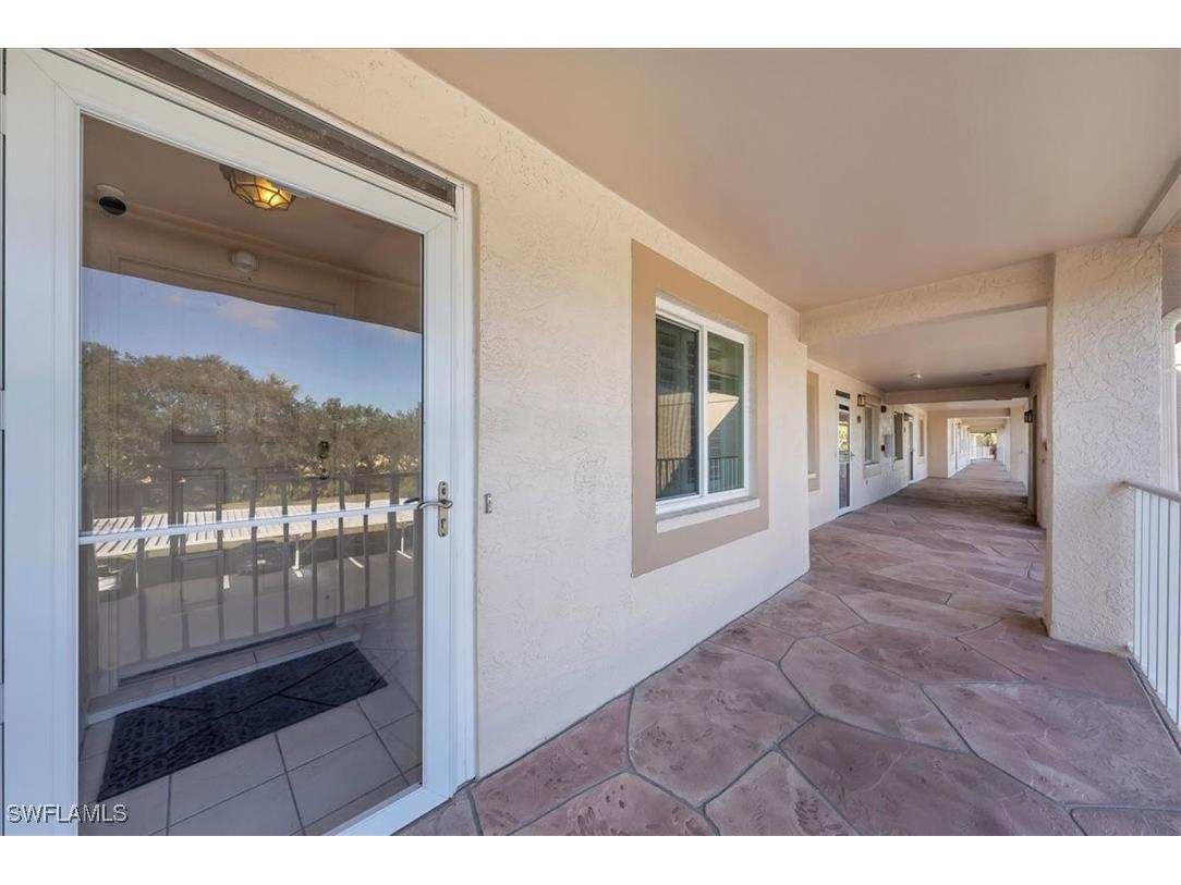 7320 Glenmoor Lane #2304 Naples FL 34104 226004430 image2