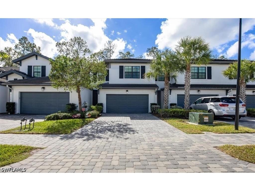 7320 Rockefeller Drive Naples FL 34119 226015315 image1