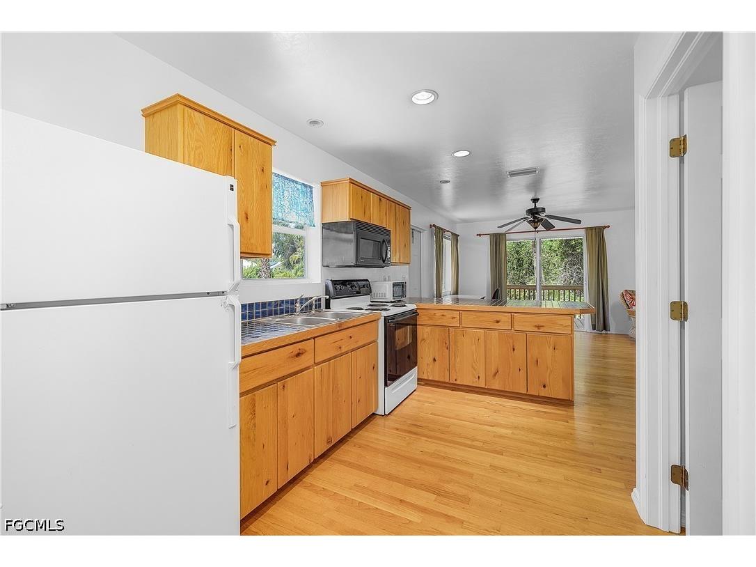 7322 Hibiscus Avenue Bokeelia FL 33922 2026019973 image5